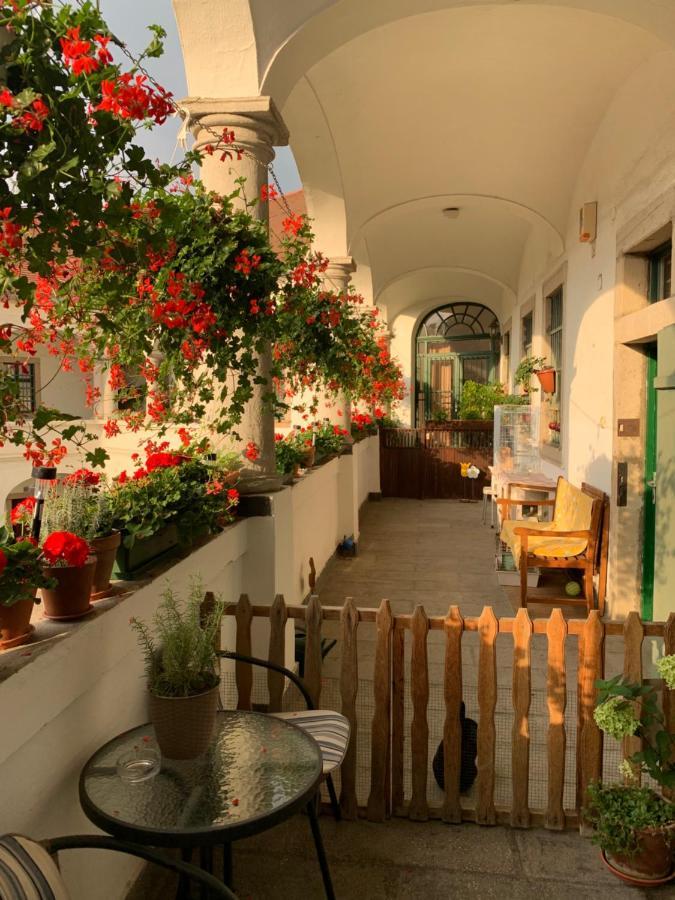 Foter Apartman Eger Eksteriør billede